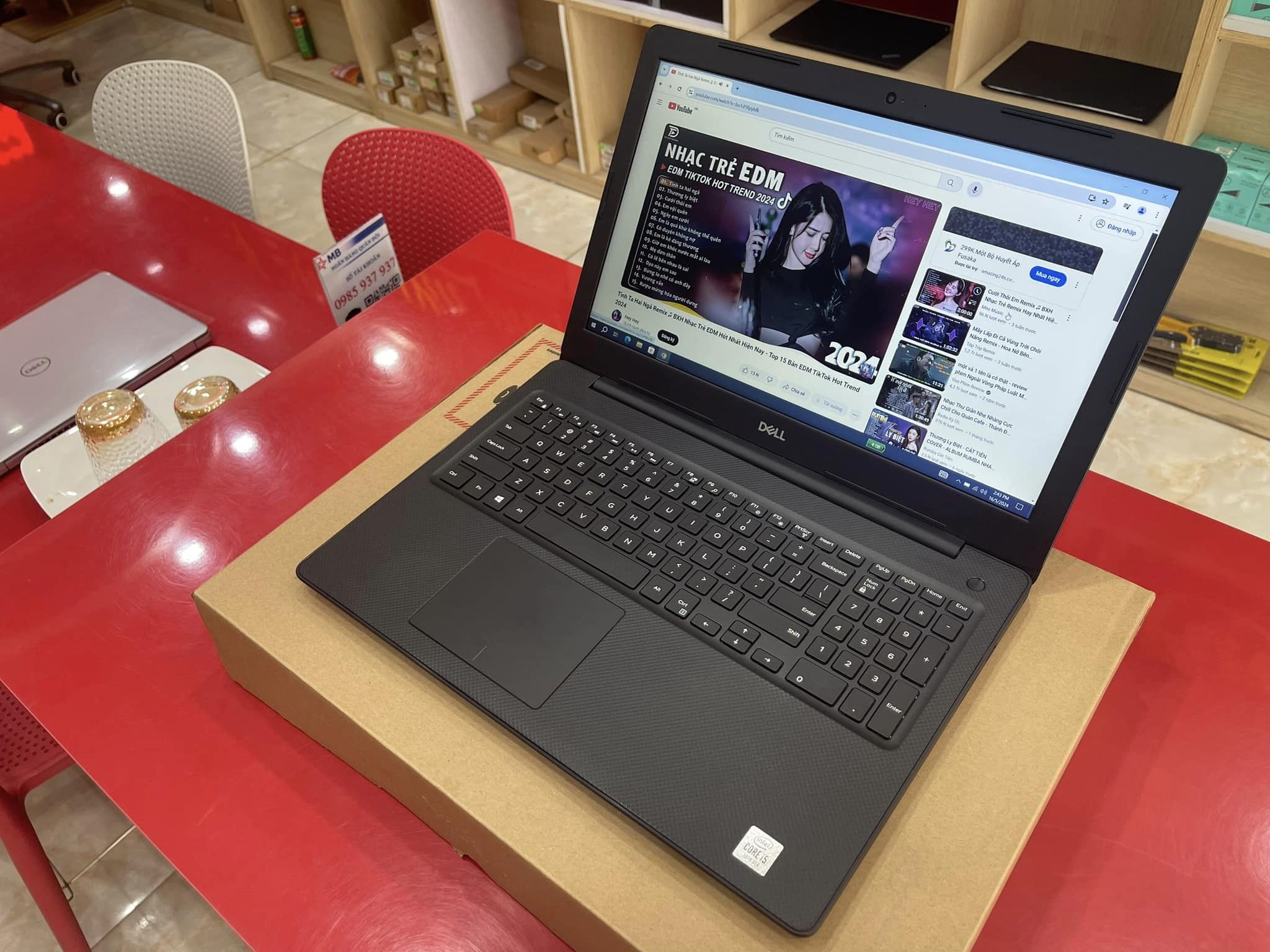 DELL Vostro 3590 DELL Vostro 3590